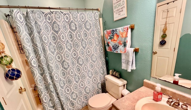 2 Block Walk To Lake Mars *Fishing* Serenity 2 Q w/Jacuzzi Tub