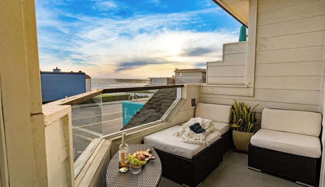 2 Cayucan Bungalows | Steps to Beach, Pier | Shared Outdoor Bar, Firepit, Lounge