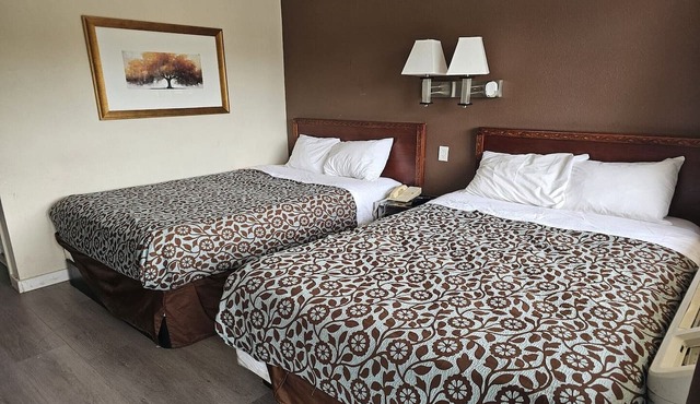 2 Full Bed|Smoking|Omaha NE