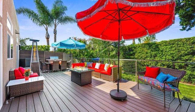 2 Resort-Style Coastal Homes: Group Friendly | Lrg Yard | Beach Gear | BBQ | EVC