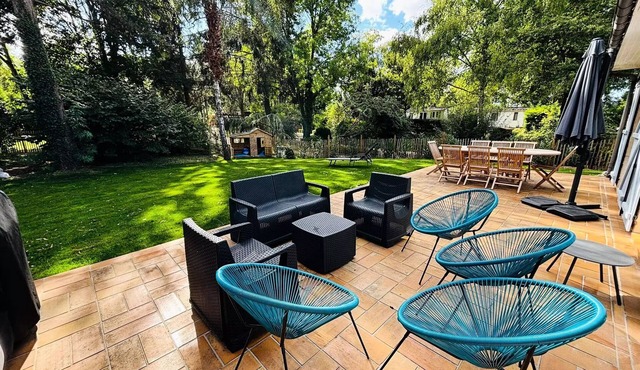 200-square-meter vacation rental for 2 to 14 people—2 people included in the price