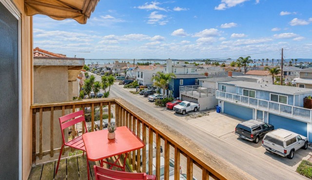 25% Off Aug 12-15! Amazing Location, Walk 2 Beach*