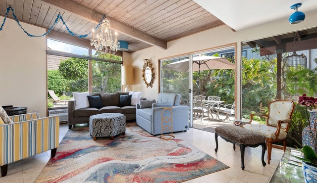 3 BDR Santa Barbara Home: Exclusive Beach Access and Private Hot Tub