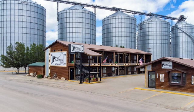 3-Hansen Inn & Cabins, Room, Double Queen, Ground Floor, No Smoking, No Pets