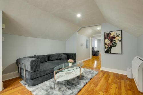 3 Mi to Blue Hills Skiing & Hiking! Couple’s Apt