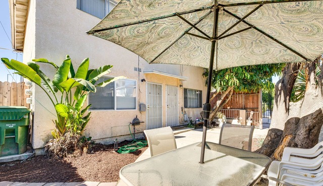 3 Mi to Universal Studios: North Hollywood Home