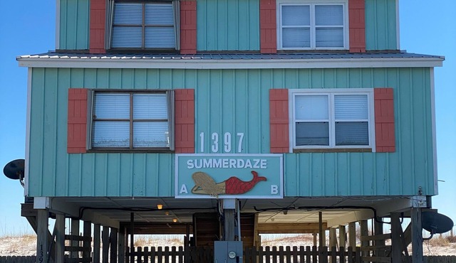 3BR Duplex ON The Beach, Sleeps 11 Comfortably