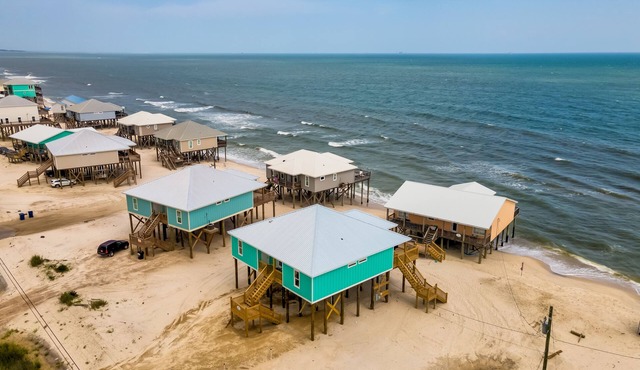 4 Bedroom on Beach! Hot tub! Footsteps from the water!