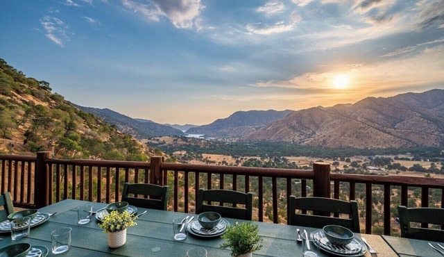 4 Kings Log Cabin 150 Acres Spectacular Views