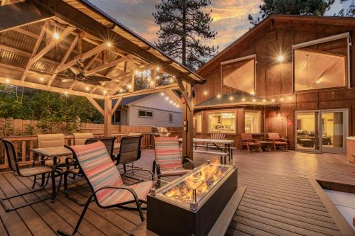 A Snowmass Haven - EV, Sauna, Hot Tub - Walk to Slopes/lake