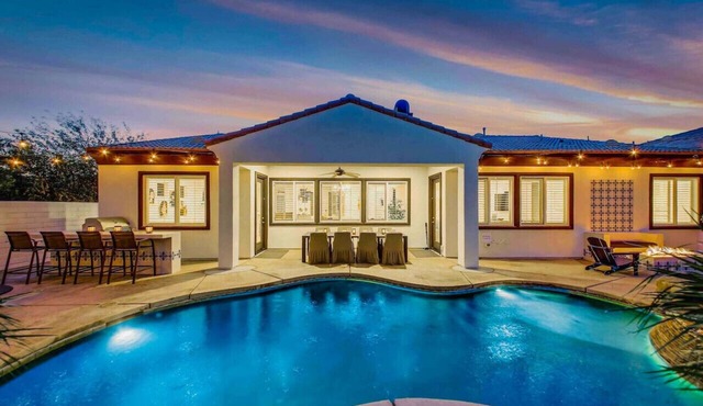 A Star Is Born/5BR-3BA/Pool and Spa