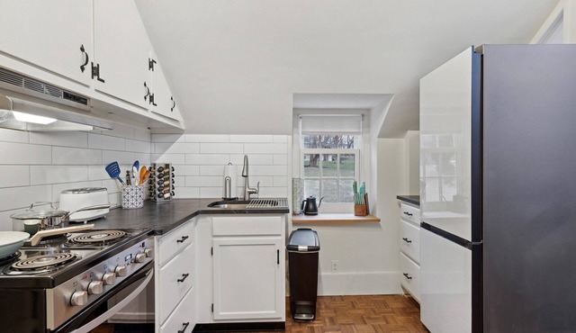 Adorable Historic Bungalow in Hockessin Valley