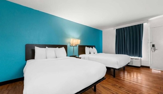 Affordable Stay Complete with Pool and Complimentary Parking