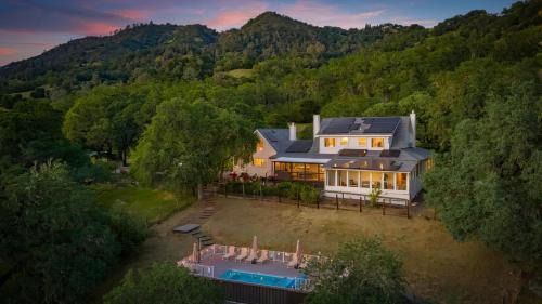 Alexander Valley - Pool, Hot Tub & Pickelball Court
