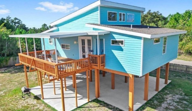 Alligator Inn in The Pass-Relaxation Getaway!