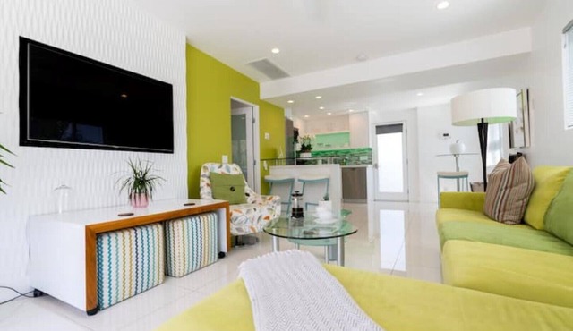 Amazing view! Upscale Palm Springs Getaway!