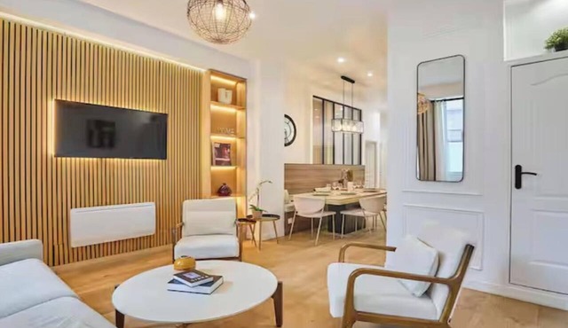 AN UNBEATABLE LOCATION IN THE HEART OF ONE OF PARIS'S MOST VIBRANT DISTRICTS