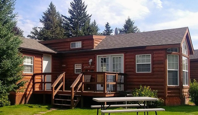 Antelope Loft: Cabins @ Creekside #6