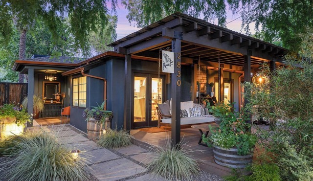 Architectural Farmhouse Retreat in Downtown Los Olivos, "The Flying Pig"