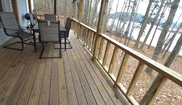 Awesome 3-bedroom lakehouse with AC in charming Phil Campbell