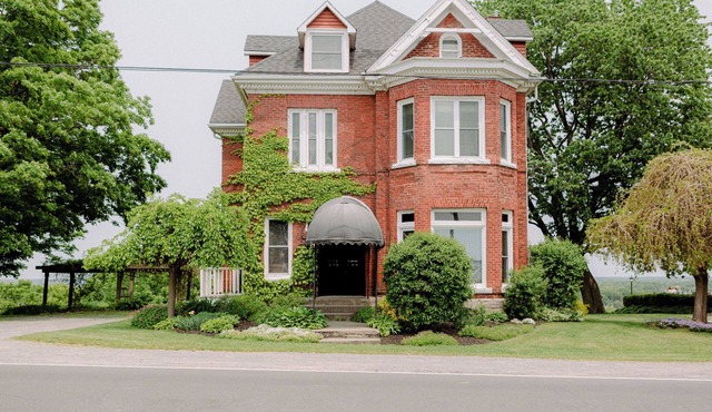 Bayview House at Lake on the Mountain