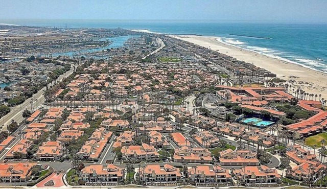 Beach Condo /Ventura Countynn