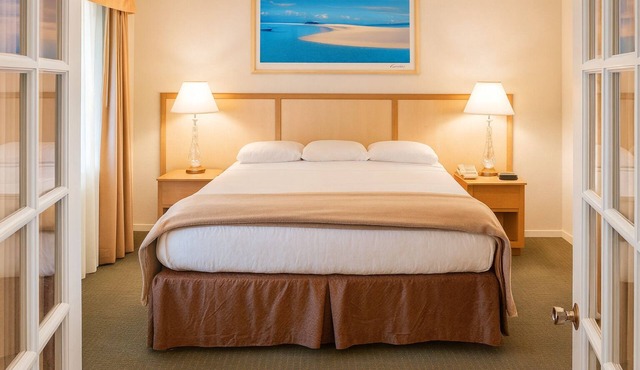 Beach Escape! 3 Spacious Units w/Full Kitchen, Free Parking, & Onsite Pool!