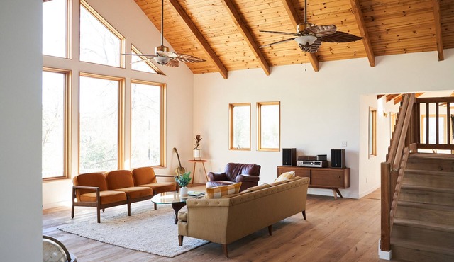 Beautiful and spacious A Frame "Cabin" in Kernville near river and lake isabella