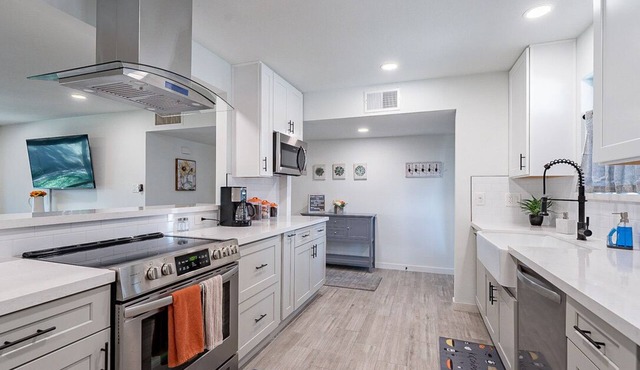 Beautifully remodeled house with King Suite near Old Town Scottsdale