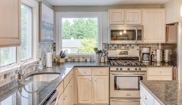 Beautifully Updated Gem | Heated Pool | Near Bay Beaches