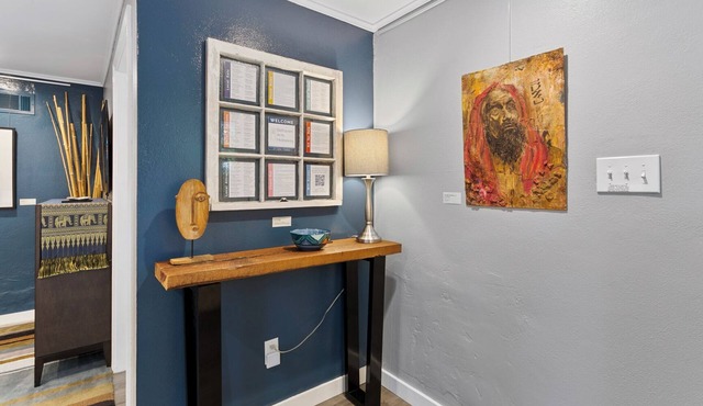 Belhaven Arts Hideaway: Private Suite + Walkable