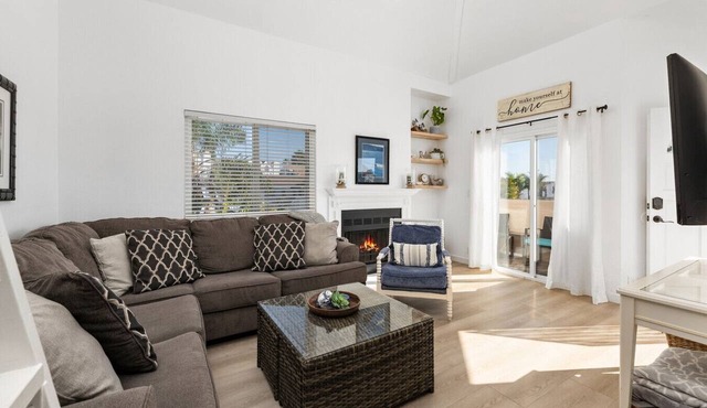 Best in Pacific Beach 2bedroom+loft!