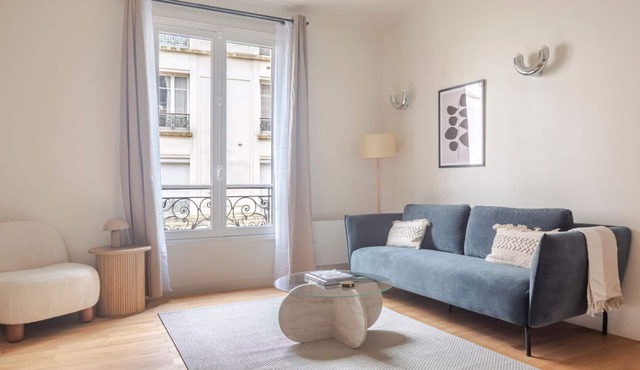 Blueground | Ternes, view, nr Parc Monceau