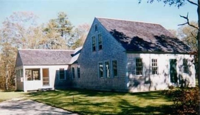 Brewster, Sleeps 4, 32 night minimum. Private, quiet. 1 1/2 baths.