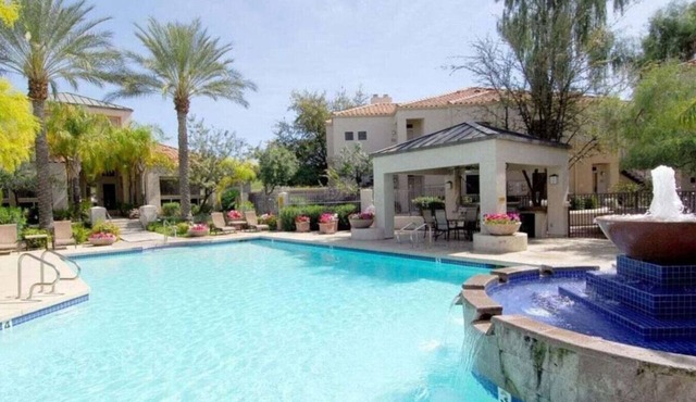 Central Scottsdale | Pool & Gym