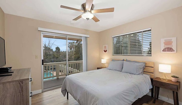 Charming 2 Room La Mesa Casita w/Pool, BBQ & Yard