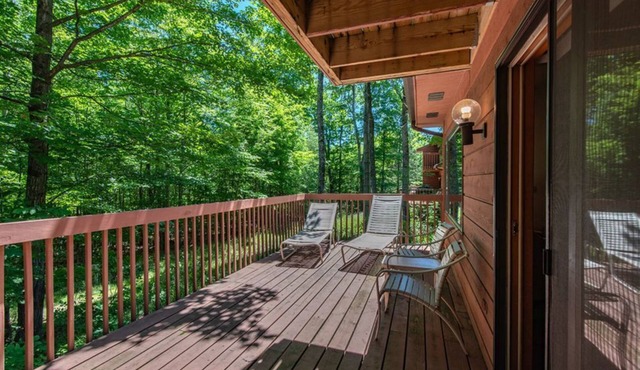 Charming 2BR Condo with Lake View & Indoor Pool at The Rushes