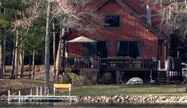 Charming 3-bedroom lake house on tranquil Wilson Lake near Wild Rose, WI