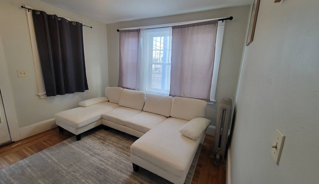 Charming 4-bedroom house close to Downtown Providence & nightlife on Atwells Ave