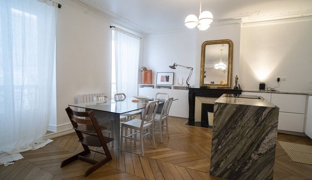 Charming Apartment Near Montmartre