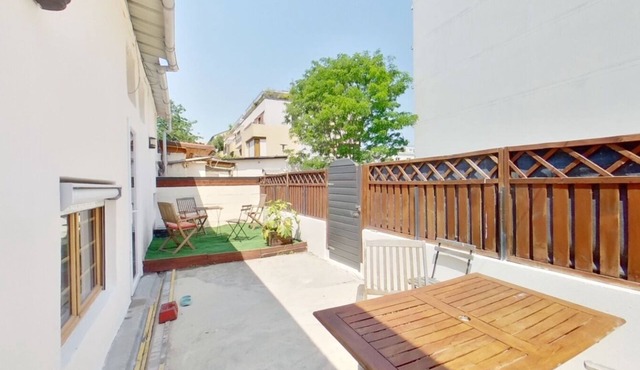 Charming house with garden and parking