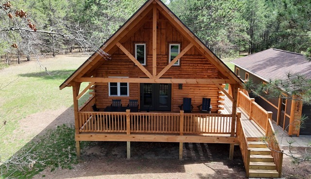 Charming Small Log Cabin Retreat in Rome, Wisconsin