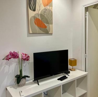 Chemin de fer adorable appartement