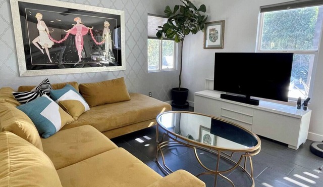 Chic Desert Escape - Close to Downtown