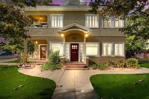 Classic Historic downtown perfection!