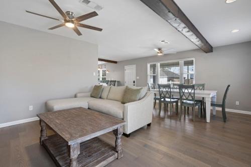 Coastal Getaway Near Beach & Casino 2BR Sleep 6