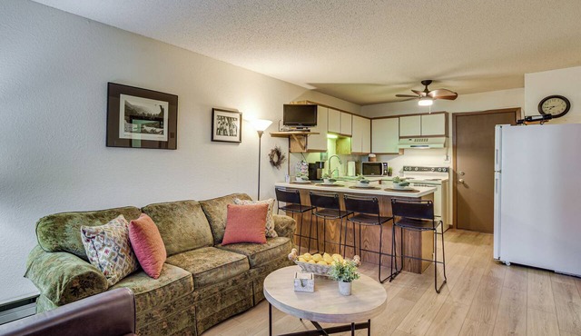 Condo with Beautiful Lake Views! Steps to Lake