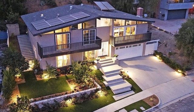 Contemporary + Zen Place, Close to Everything.