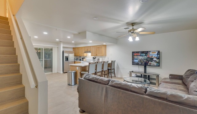 Convenient Bakersfield Townhome with Patio!