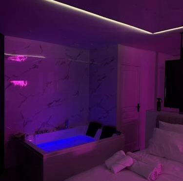 Cosy Love Room